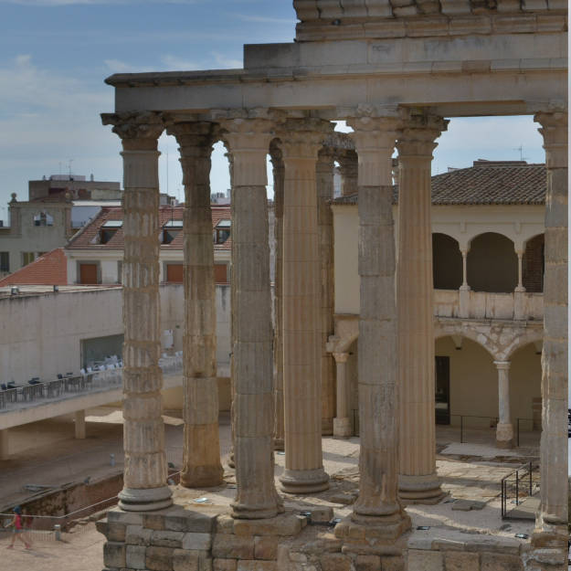 Évora